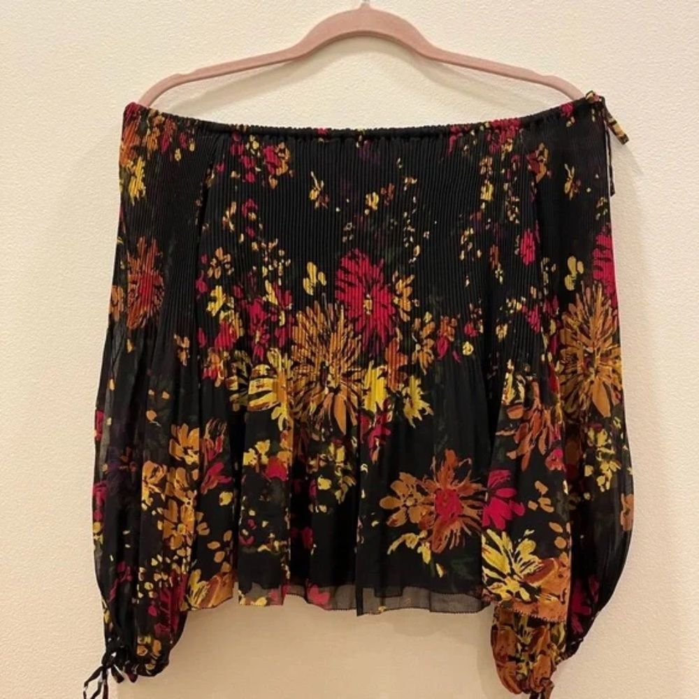 Aritzia Wilfred Off-the-Shoulder Floral Top - Size XS